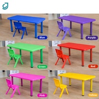 Ensemble table et chaises en plastique pour maternelle 120*60cm, mobilier coloré pour salle de classe préscolaire, pour garderies