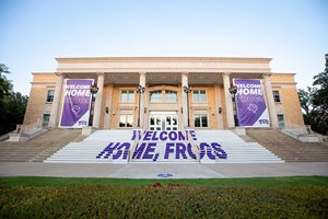 <strong>Custom</strong> Full Color Digital Vinyl Banner Printing for Outdoor Advertising &amp; Tower Banner Displays Big &amp; Promotional Flags Banners - Product Image 4