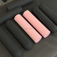 Ensemble d'haltères en silicone avec logo Pilates Yoga personnalisé écologique 1kg 1.5kg 2kg 2.5kg Poids pour les mains libres pour l'entraînement de la force des bras