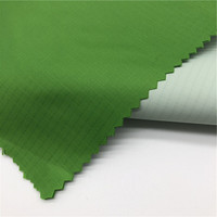 Tissu 100% Polyester 210T Ripstop Taffetas Enduit PU Laité Écologique Léger Haute Densité pour Veste de Pluie Rayures et Unies