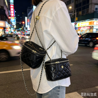 Sac à main classique pour femme, style boîte, avec décor camélia tendance – Imperméable, durable, portable, avec poignée supérieure et bandoulière chaîne à billes dorées, pour usage quotidien