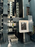 Machine CNC verticale pour le perçage, le fraisage, le rectification et le polissage du verre THUNDER 2000*3000mm