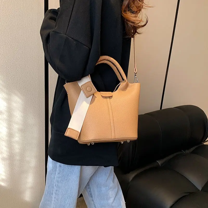 2023 son Modern tasarım çanta çanta bayan ana kesesi Femme En Gros kızlar kadınlar için yeni moda kova çanta çanta bayanlar