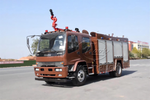 Camion de pompiers Isuzu 6-8m³ 4x2 sur mesure, moteur de pompe à incendie de 8000L de capacité pour une intervention rapide - Product Image 2