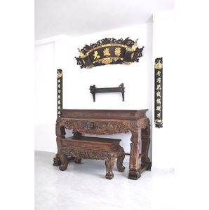 Altar de madera Chiuliu de un nivel en oferta - Altar ancestral tallado a mano Chan Mong (176 × 88 × 127 cm) - Product Image 1