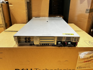 Serveur Rack Professionnel HPE ProLiant DL380 Gen11 de Haute Qualité 2U, 32 Go de Mémoire DDR5, Disque Dur, 8 Baies SFF, Garantie 3 Ans - Product Image 4