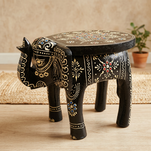 Taburete de Madera Hecho a Mano con Diseño de Mandala, Decoración Bohemia para el Hogar, Mesa con Patrón Negro y Dorado, Forma de Animal - Product Image 1