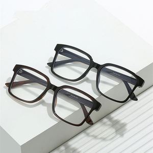 Gafas de Computadora con Logotipo Personalizado 2025, Monturas de Gafas Cuadradas de Moda para Mujer, Gafas Anti Luz Azul para Mujer - Product Image 3