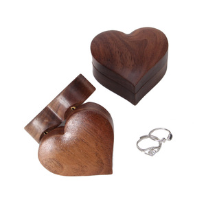 Heart Shaped Wooden <b>Ring</b> <b>Box</b> 6x5.5x3.2cm For Engagement Jewelry Packaging - Product Image 3