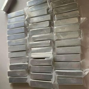 Vente directe usine – Lingots d'indium de forme personnalisée 1KG, métaux d'indium purs 99,995 %, lingots d'indium 4N5 5N - Product Image 3