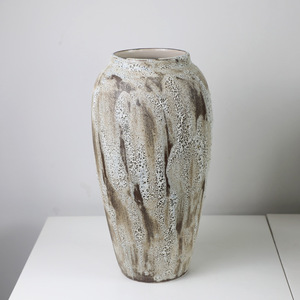 Vase en céramique antique rustique vintage avec motif floral, style design industriel émaillé pour la décoration de la maison, pour l'arrangement floral - Product Image 1