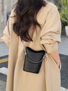 Grossiste ODM OEM Nouveauté 2026 Sac en Cuir Véritable <span class=keywords><strong>Personnalisé</strong></span> Style Coréen Tendance Niche Petit Sac Bandoulière <span class=keywords><strong>Téléphone</strong></span> & Sac Seau Femme - Product Image 2