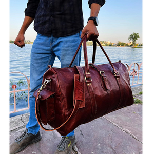 Mejore Su Experiencia de Viaje con Este Bolso de Fin de Semana Deportivo de Cuero 100% Genuino, con una Construcción Duradera y un Acabado Elegante - Product Image 4
