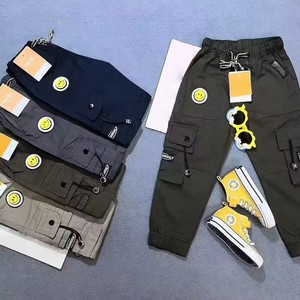 <span class=keywords><strong>Pantaloni</strong></span> <span class=keywords><strong>Cargo</strong></span> Khaki per Bambini Modello YQ269 Taglia 20-30, Asciugatura Rapida, Vari Stili con Tasche, Prezzo all'Ingrosso 3,98 Dollari - Product Image 3