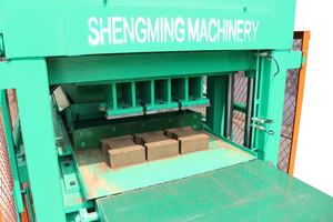 Macchina per la Produzione di Mattoni SHM4-10, Prezzo della Macchina per Mattoni Autobloccanti in Kenya - Product Image 4