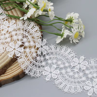 Robe de mariée fantaisie personnalisée bordure en dentelle chimique soluble dans l'eau pour robe de fille