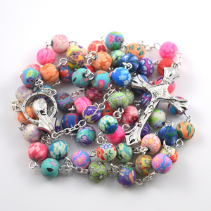 <span class=keywords><strong>Collier</strong></span> chapelet coloré <span class=keywords><strong>avec</strong></span> de belles perles en argile polymère Saints <span class=keywords><strong>Image</strong></span> connecteurs pour hommes femmes enfants utilisés dans l'église - Product Image 1