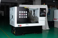 Máquina de torno cnc de herramientas en vivo torreta de control numérico torno de torneado máquina de torno cnc de mecanizado de metal de alimentación automática