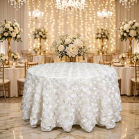 Nappe 3D Rose en Gros, Housse de Table Personnalisée Blanc Ivoire pour Événements de Mariage
