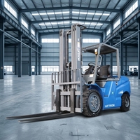 Montacargas Eléctrico de Litio Liftron CPD35L de 3500 kg con Chasis Robusto para Transporte de Palés de Materiales para Techos