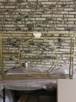 Étagère à vin murale moderne industrielle en fer forgé de luxe, avec panneaux lumineux, pour comptoir de bar et rangement de spiritueux, idéale pour l'ameublement domestique