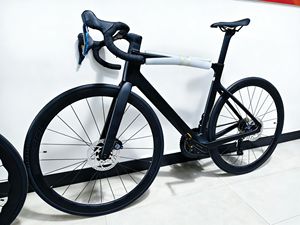 CYCTRAC Nuovissima Bicicletta <span class=keywords><strong>da</strong></span> <span class=keywords><strong>Corsa</strong></span> R18 in Carbonio Leggero con Gruppo Elettrico Wireless a 24 Velocità WheelTop per Adulti - Product Image 2