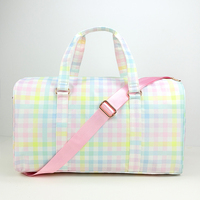 Bolso de Viaje Espacioso de Nailon con Lazo Rosa, Tipo Tote y Duffel, Cierre de Cremallera con Remaches, Moderno para Fin de Semana, Gimnasio, Deportes, Pijamada o Fiesta
