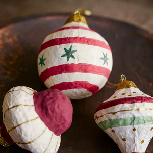 Adorno Navideño de Plástico Hecho a Máquina, Bola de Navidad Pintada a Mano con Diseño Vintage de Estrella a Rayas, Decoración Colgante para Árbol, GM DEHQANI SONS XM0133 Moderno - Product Image 1