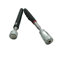 Bâton magnétique ajustable télescopique extensible de 8LB avec lumière LED