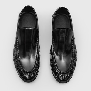 รองเท้าลำลองผู้ชายแบบสวมรุ่นใหม่ปี 2026 สไตล์เรโทรอังกฤษ ดีไซน์จีบเงา  ใส่สบาย ทันสมัย เหมาะสำหรับใส่ทุกวัน - Product Image 3