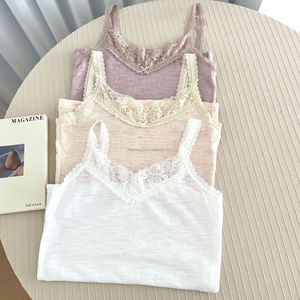 เสื้อกล้ามลูกไม้แต่งขอบลายดอกไม้ คอวี เปิดหลัง สไตล์อเนกประสงค์ สำหรับฤดูใบไม้ผลิและฤดูร้อน แฟชั่นเสื้อยืดผู้หญิง เสื้อครอปแขนกุด - Product Image 4