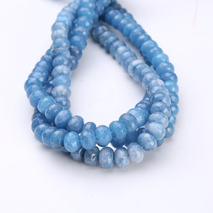 Assortiment de perles de pierres précieuses WENCHI 2428 en provenance de Hong Kong à vendre - Product Image 3