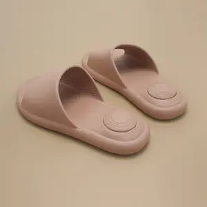 Almofada de ar massagem EVA sandálias para uso doméstico atacado revendedor popular leve conforto feminino chinelos de banho para casa slides