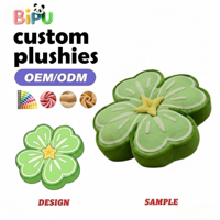 Fabricant de jouets en peluche personnalisés, trèfle à quatre feuilles en peluche avec rembourrage en coton PP, jouets en peluche personnalisés OEM