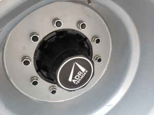 Épandeur <span class=keywords><strong>de</strong></span> semences d'herbe pour pelouse <span class=keywords><strong>de</strong></span> ferme, épandeur remorqué par tracteur / épandeur à diffusion / épandeur <span class=keywords><strong>de</strong></span> compost à vendre - Product Image 3