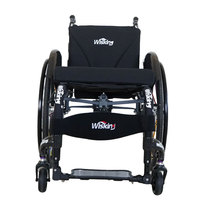 Fauteuil roulant sport pliable en alliage d'aluminium et de magnésium 8801 à dégagement rapide, personnalisé avec protection en fibre de carbone pour adultes
