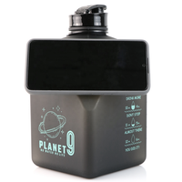 Bouteille d'eau avec support magnétique pour téléphone portable, cruche d'eau noire mate de 2,7 l, bouteille de boisson magnétique shaker gym sans bpa