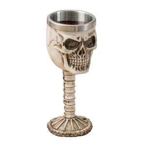 Copa de Vino Weivista de 7oz con Diseño Gótico de Calaveras y Huesos de Resina - Product Image 1