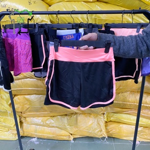 Pantaloni e Shorts da Yoga per Donna all'Ingrosso - Semplici e Comodi - Product Image 6