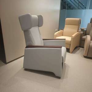 Silla reclinable de hospital con reposabrazos de madera maciza para uso en infusión ambulatoria, modelo 9609 - Product Image 3