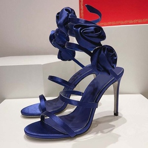 Sandales à talons aiguilles sexy pour femme, à bout ouvert et rond, avec lanières croisées à la cheville et fleurs en soie, pour la scène - Product Image 4