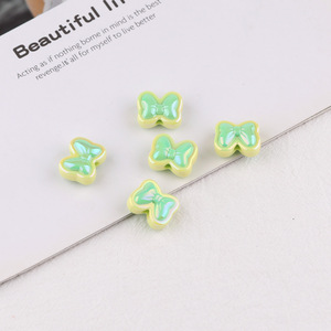 Perles acryliques 3D en forme de nœud de dessin animé pour la fabrication de bracelets, accessoires de bijoux en résine plastique en forme de papillon - Product Image 5
