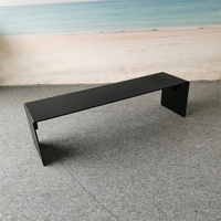 Banc d'extérieur avec base en métal et plateau en béton, stable, banc rectangulaire en béton avec patins réglables