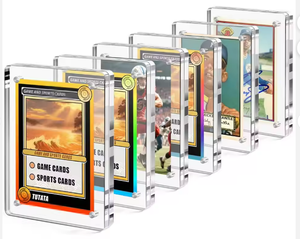Cornice Espositiva Premium in Acrilico Trasparente con Protezione UV per Carte Collezionabili Pokémon TCG Gradate - Product Image 4