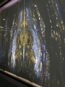 แผ่นหินควอทซ์ไซต์สีฟ้าทันสมัยพร้อมคุณสมบัติกันน้ำมีไฟด้านหลังหรูหรา - Product Image 3