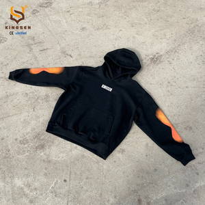 Sweat-shirt à capuche noir personnalisé avec logo, imprimé graphique, manches dégradées, coupe oversize pour homme, style streetwear, Y2K vintage, effet délavé - Product Image 1