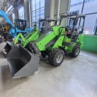Mini Caricatore Frontale Elettrico CE EPA 1000kg a 4 Ruote Motrici con Benna Telescopica, Garanzia 1 Anno