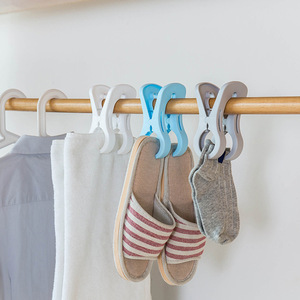 ไม้หนีบผ้าสำหรับตากผ้าห่มและผ้าคลุมเตียง ชนิดตะขอพลาสติกกันลม สีสุ่ม รูปทรงสี่เหลี่ยมผืนผ้า ทนทาน - Product Image 3