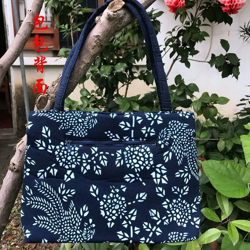 2022 Underarm Contractor Factory Direct Selling Fashion Women's Bag Guizhou Batik Art Handbag