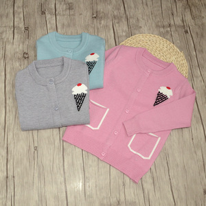 Pulls à col rond pour enfants avec boutons et poches, fabriqués à l'usine de Guangzhou - Product Image 1